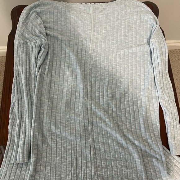 Urban Outfitters Comfy Long Sleeve - Picture 2 of 3